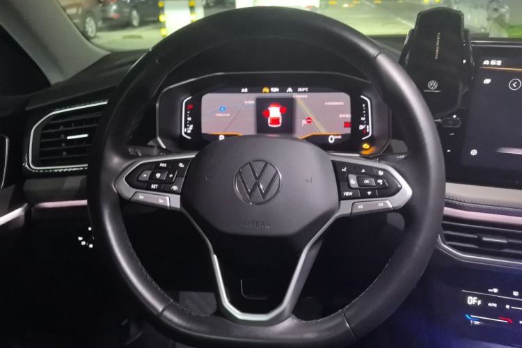 Used Volkswagen Tayron 2023 330TSI Two-Wheel-Drive Luxury Plus Advanced Version Steering Wheel
