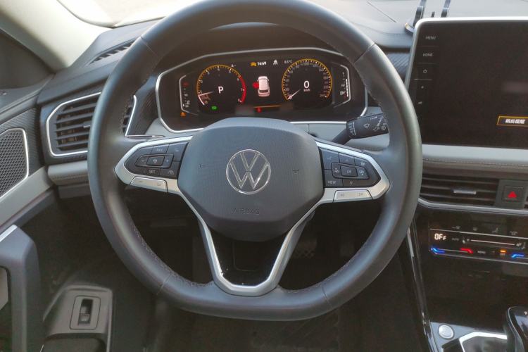 Used Volkswagen Tayron 2023 300TSI Two-Wheel-Drive Luxury Plus Advanced Edition Steering Wheel