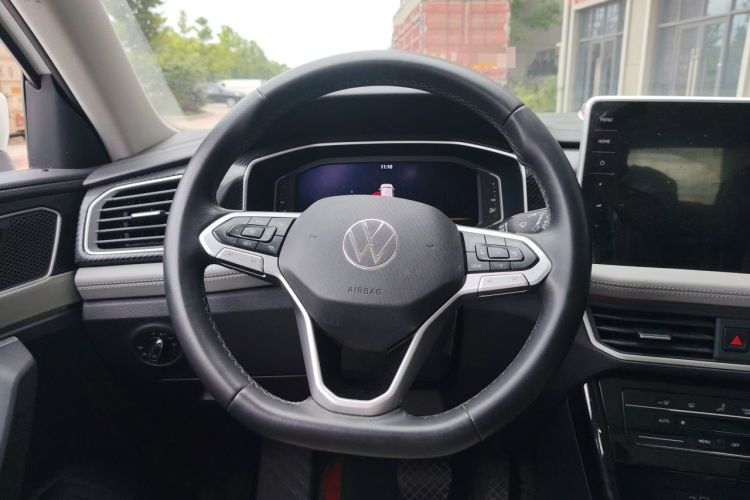 Used Volkswagen Tayron 2023 280TSI Two-Wheel-Drive Luxury Plus Advanced Version Steering Wheel