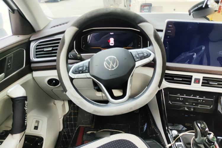 Used Volkswagen Tayron 2023 280TSI Two-Wheel-Drive Luxury Plus Advanced Version Steering Wheel