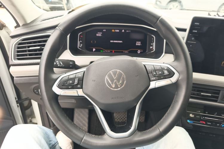 Used Volkswagen Tayron 2023 300TSI Two-Wheel-Drive Luxury Plus Advanced Edition Steering Wheel