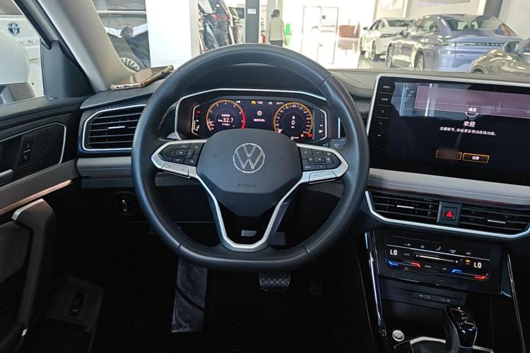 Used Volkswagen Tayron 2023 330TSI Two-Wheel-Drive Luxury Plus Advanced Version Steering Wheel