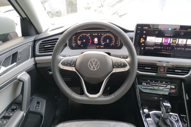 Used Volkswagen Tayron 2023 330TSI Two-Wheel-Drive Luxury Plus Advanced Version Steering Wheel