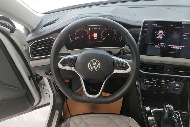 Used Volkswagen Tayron 2023 330TSI Two-Wheel-Drive Luxury Plus Advanced Version Steering Wheel