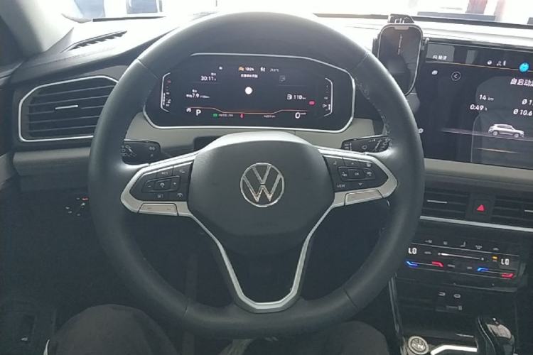 Used Volkswagen Tayron 2023 330TSI Two-Wheel-Drive Luxury Plus Advanced Version Steering Wheel