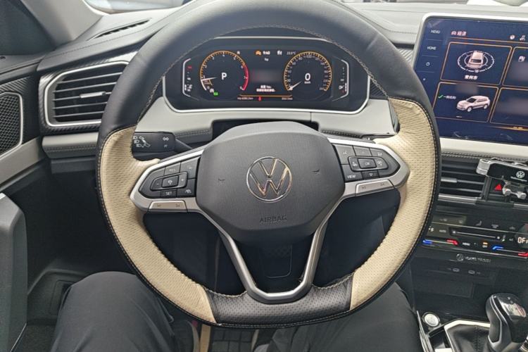 Used Volkswagen Tayron 2023 330TSI Two-Wheel-Drive Luxury Plus Advanced Version Steering Wheel