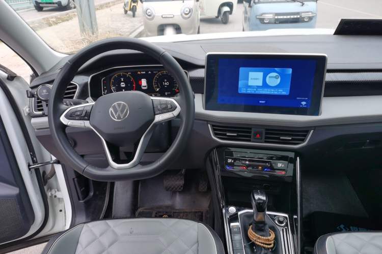 Used Volkswagen Tayron 2023 280TSI Two-Wheel-Drive Luxury Plus Advanced Version Steering Wheel
