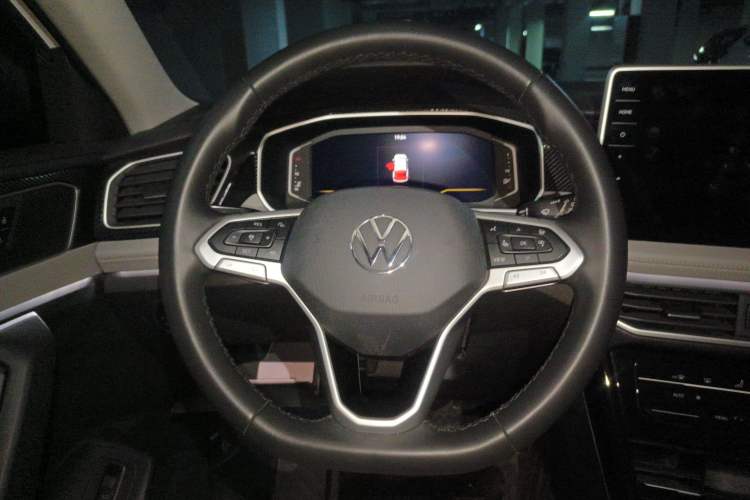 Used Volkswagen Tayron 2023 280TSI Two-Wheel-Drive Luxury Plus Advanced Version Steering Wheel