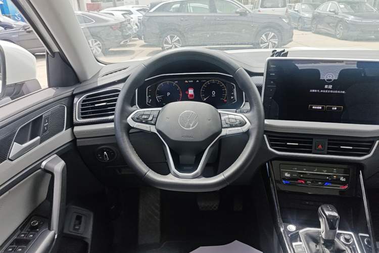Used Volkswagen Tayron 2023 300TSI Two-Wheel-Drive Luxury Plus Advanced Edition Steering Wheel