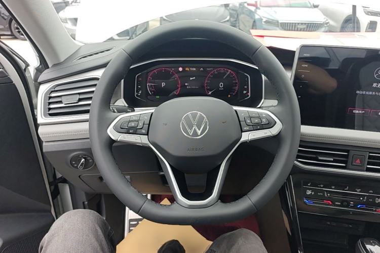 Used Volkswagen Tayron 2023 330TSI Two-Wheel-Drive R-Line High-Energy Version Steering Wheel