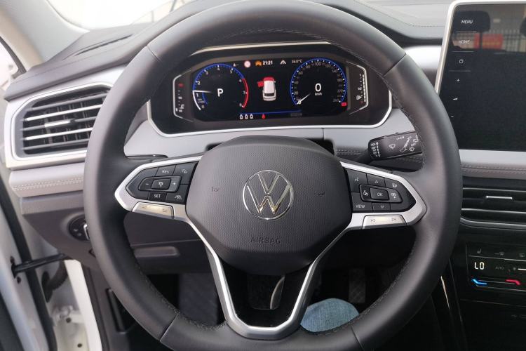 Used Volkswagen Tayron 2023 Revised Version 380TSI All-Wheel Drive R-Line High-Energy Edition Steering Wheel