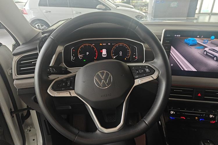 Used Volkswagen Tayron 2023 Revised Version 380TSI All-Wheel Drive R-Line High-Energy Edition Steering Wheel