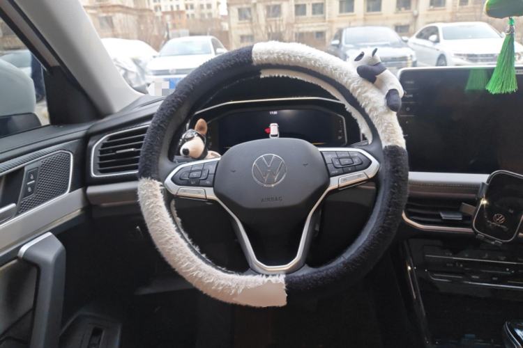 Used Volkswagen Tayron 2023 300TSI Two-Wheel-Drive Luxury Plus Advanced Edition Steering Wheel