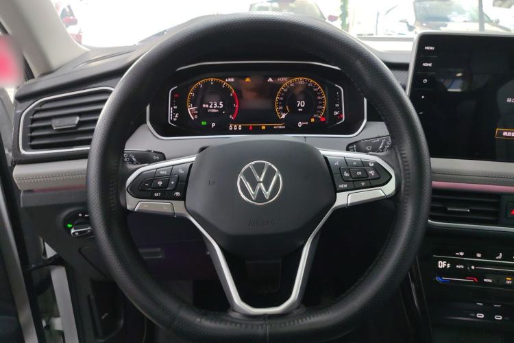 Used Volkswagen Tayron 2023 330TSI Two-Wheel-Drive Luxury Plus Advanced Version Steering Wheel