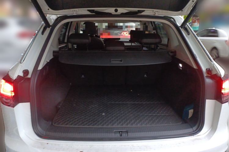 Used Volkswagen Tayron 2023 330TSI Two-Wheel-Drive R-Line High-Energy Version Trunk