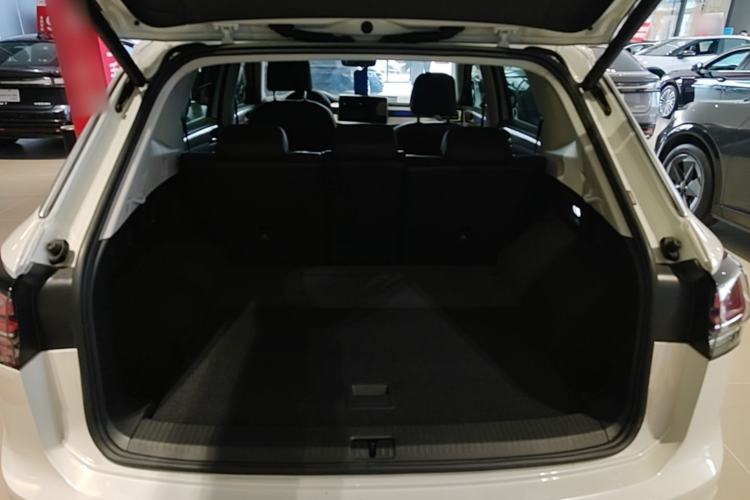 Used Volkswagen Tayron 2023 Revised Version 380TSI All-Wheel Drive R-Line High-Energy Edition Trunk