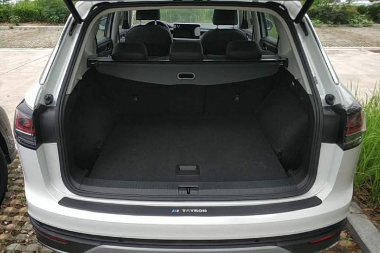Used Volkswagen Tayron 2023 280TSI Two-Wheel-Drive Luxury Plus Advanced Version Trunk