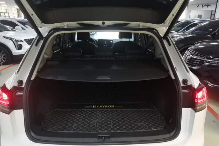 Used Volkswagen Tayron 2023 330TSI Two-Wheel-Drive Luxury Plus Advanced Version Trunk