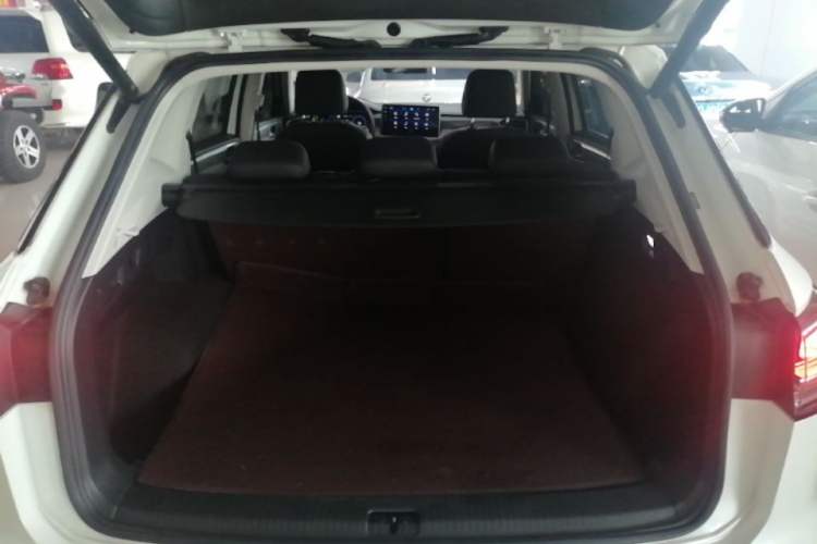 Used Volkswagen Tayron 2023 Revised Version 380TSI All-Wheel Drive R-Line High-Energy Edition Trunk