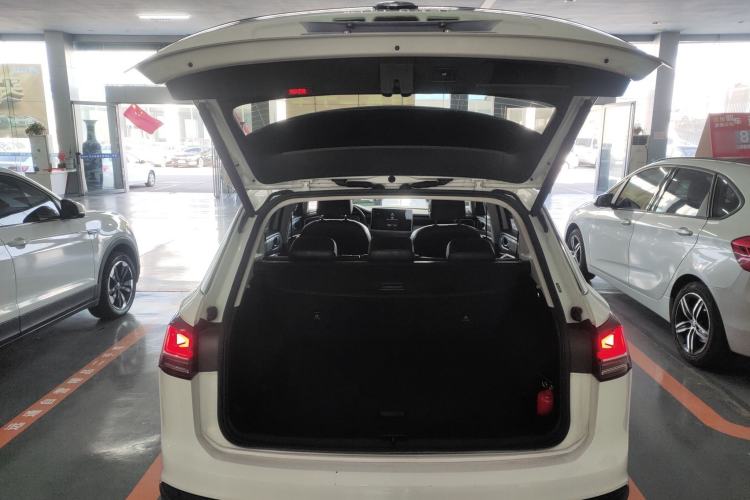 Used Volkswagen Tayron 2023 300TSI Two-Wheel-Drive Luxury Plus Advanced Edition Trunk