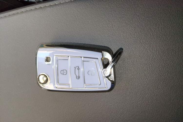 Used Volkswagen Tayron 2023 280TSI Two-Wheel-Drive Luxury Plus Advanced Version Vehicle Key