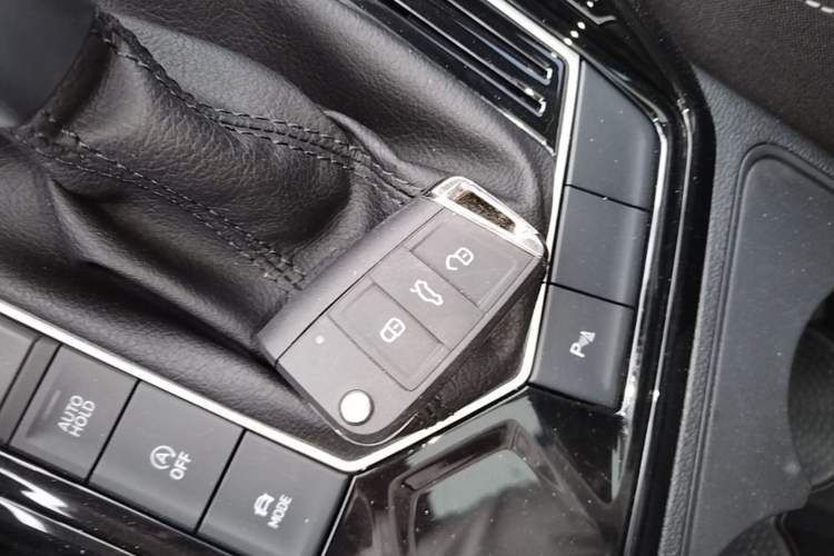 Used Volkswagen Tayron 2023 330TSI Two-Wheel-Drive Luxury Plus Advanced Version Vehicle Key