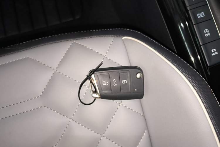 Used Volkswagen Tayron 2023 330TSI Two-Wheel-Drive Luxury Plus Advanced Version Vehicle Key