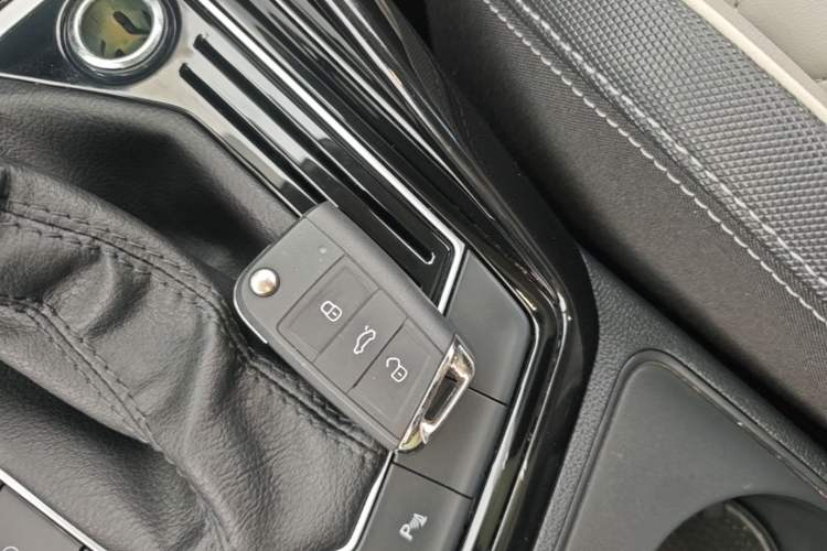 Used Volkswagen Tayron 2023 330TSI Two-Wheel-Drive Luxury Plus Advanced Version Vehicle Key