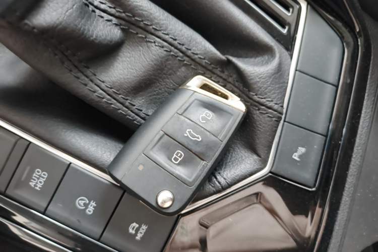Used Volkswagen Tayron 2023 300TSI Two-Wheel-Drive Luxury Plus Advanced Edition Vehicle Key