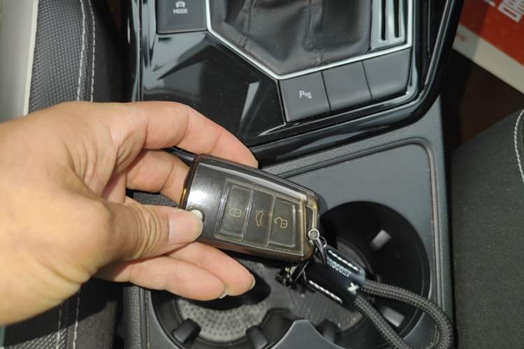 Used Volkswagen Tayron 2023 330TSI Two-Wheel-Drive Luxury Plus Advanced Version Vehicle Key