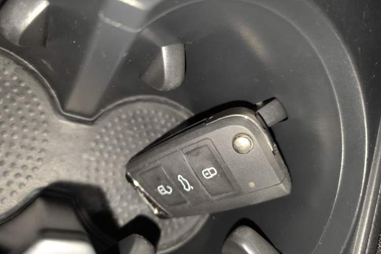 Used Volkswagen Tayron 2023 280TSI Two-Wheel-Drive Luxury Plus Advanced Version Vehicle Key