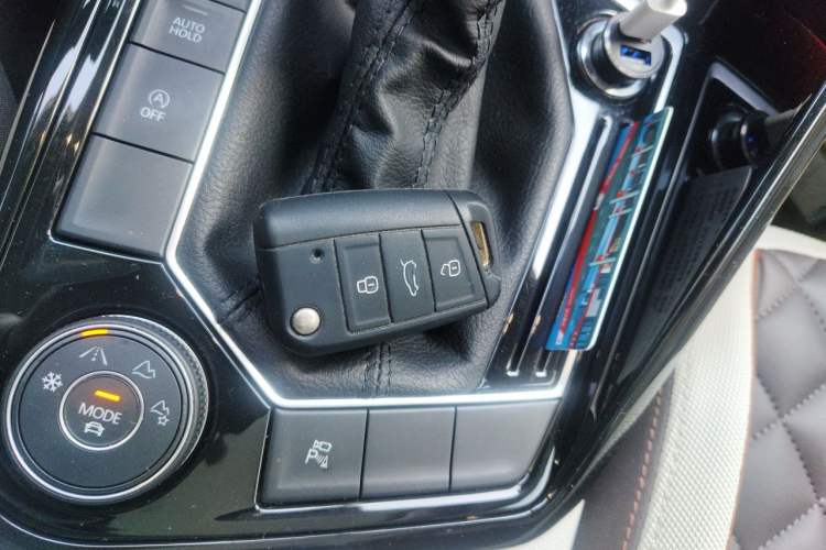 Used Volkswagen Tayron 2023 380TSI Four-Wheel Drive R-Line High-Energy Version Vehicle Key