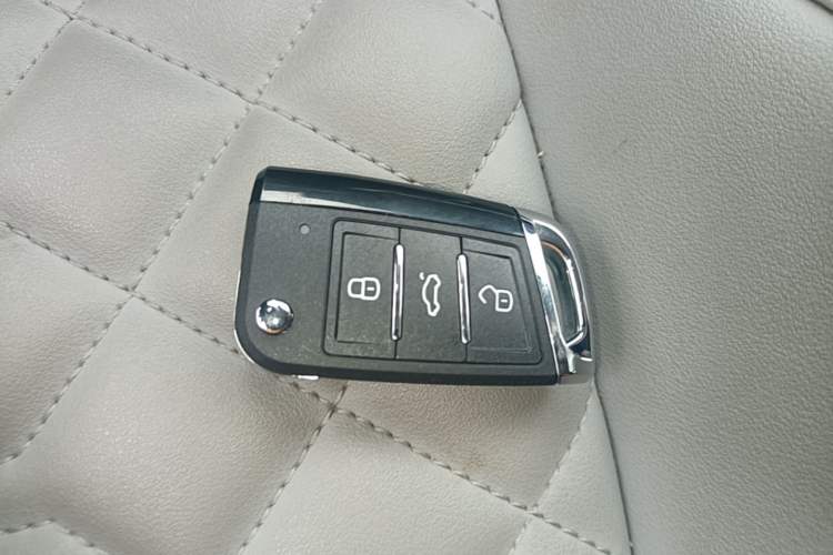 Used Volkswagen Tayron 2023 300TSI Two-Wheel-Drive Luxury Plus Advanced Edition Vehicle Key