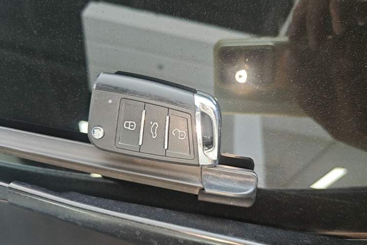 Used Volkswagen Tayron 2023 330TSI Two-Wheel-Drive Luxury Plus Advanced Version Vehicle Key