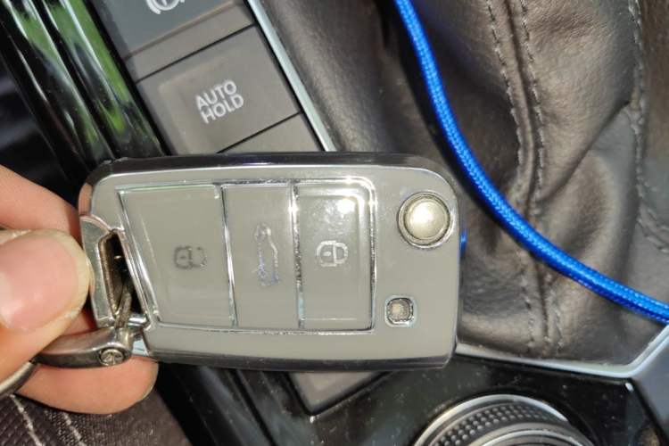 Used Volkswagen Tayron 2023 380TSI Four-Wheel Drive R-Line High-Energy Version Vehicle Key
