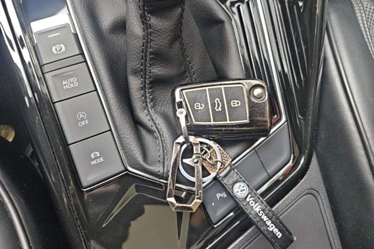 Used Volkswagen Tayron 2023 330TSI Two-Wheel-Drive Luxury Plus Advanced Version Vehicle Key
