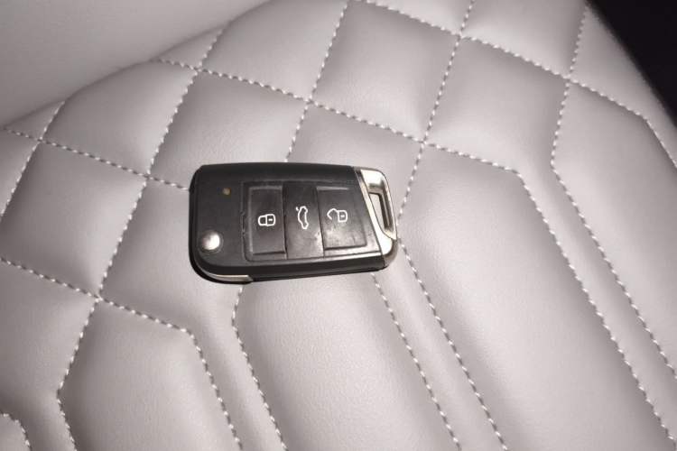 Used Volkswagen Tayron 2023 330TSI Two-Wheel-Drive Luxury Plus Advanced Version Vehicle Key