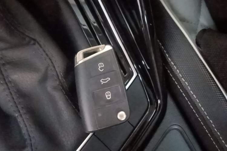 Used Volkswagen Tayron 2023 300TSI Two-Wheel-Drive Luxury Plus Advanced Edition Vehicle Key