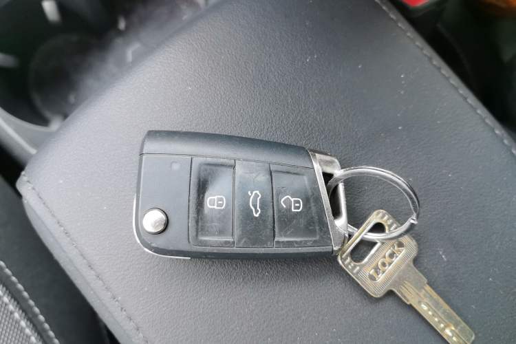 Used Volkswagen Tayron 2023 330TSI Two-Wheel-Drive R-Line High-Energy Version Vehicle Key