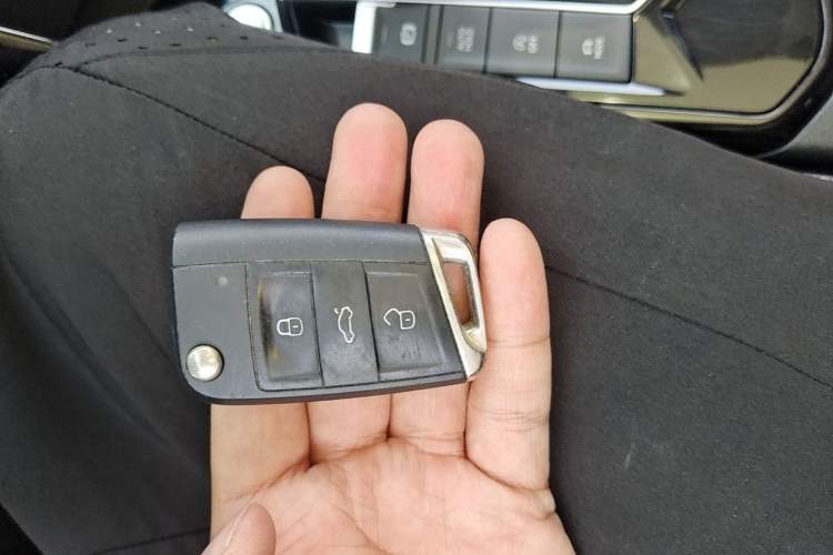 Used Volkswagen Tayron 2023 300TSI Two-Wheel-Drive Luxury Plus Advanced Edition Vehicle Key