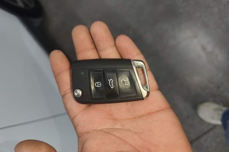 Used Volkswagen Tayron 2023 300TSI Two-Wheel-Drive Luxury Plus Advanced Edition Vehicle Key