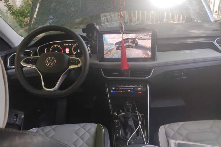 Used Volkswagen Tayron 2024 300TSI Two-Wheel-Drive Luxury Plus Advanced Version Center Console