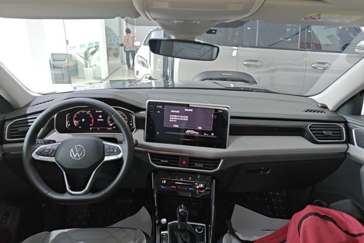 Used Volkswagen Tayron 2024 330TSI Two-Wheel Drive Luxury Plus Advanced Version Center Console