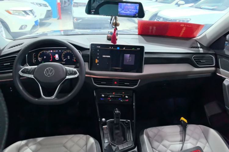 Used Volkswagen Tayron 2024 330TSI Two-Wheel Drive Luxury Plus Advanced Version Center Console