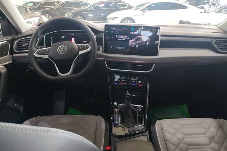 Used Volkswagen Tayron 2024 300TSI Two-Wheel-Drive Luxury Plus Advanced Version Center Console