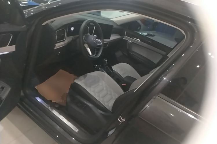 Used Volkswagen Tayron 2024 330TSI Two-Wheel Drive Luxury Plus Advanced Version Driver Seat