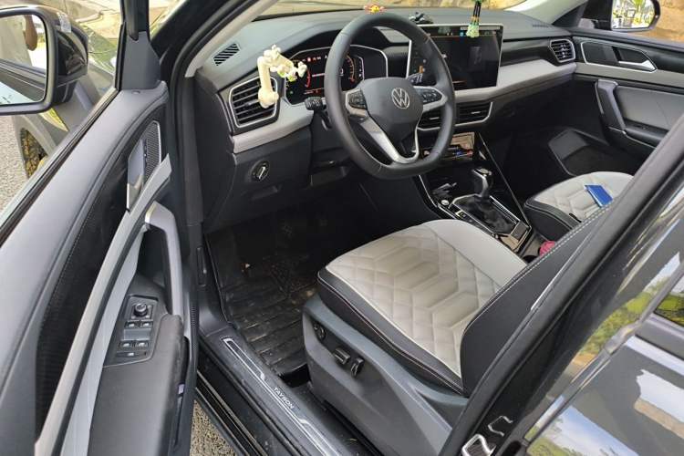 Used Volkswagen Tayron 2024 330TSI Two-Wheel Drive Luxury Plus Advanced Version Driver Seat