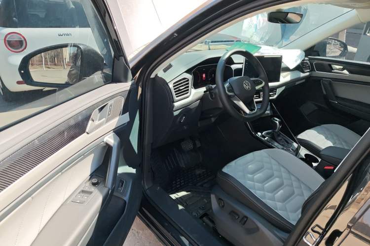 Used Volkswagen Tayron 2024 300TSI Two-Wheel-Drive Luxury Plus Advanced Version Driver Seat