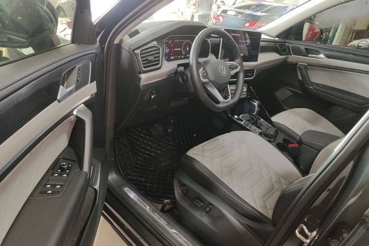 Used Volkswagen Tayron 2024 330TSI Two-Wheel Drive Luxury Plus Advanced Version Driver Seat