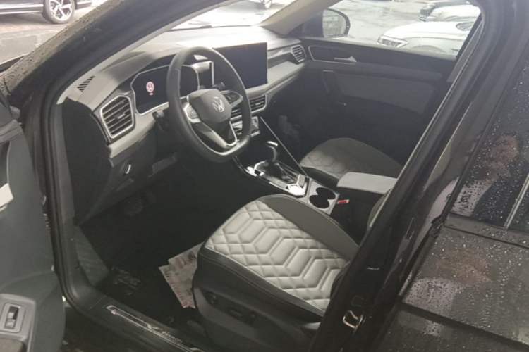 Used Volkswagen Tayron 2024 300TSI Two-Wheel-Drive Luxury Plus Advanced Version Driver Seat